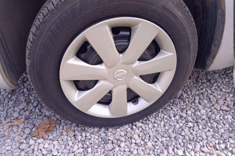 Used Nissan March 2015 1.5L Automatic Easy Edition Exterior 7