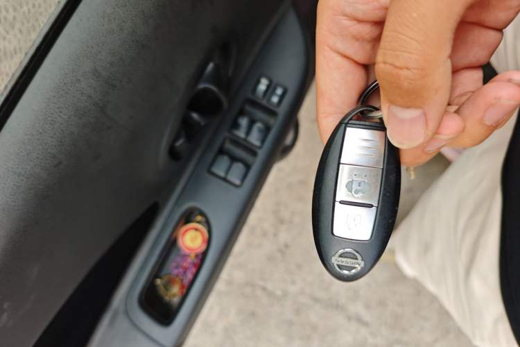 Used Nissan March 2015 1.5L Automatic Easy-Drive Edition Vehicle Key