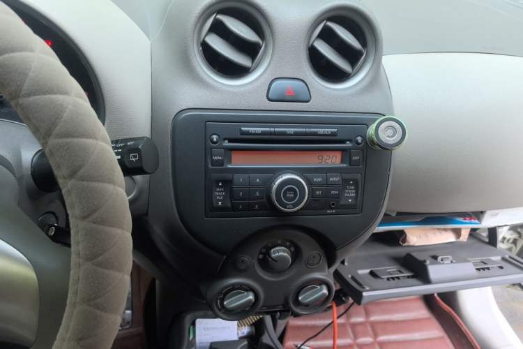 Used Nissan March 2015 1.5L Automatic E-Xuan Edition Audio And AC Panel