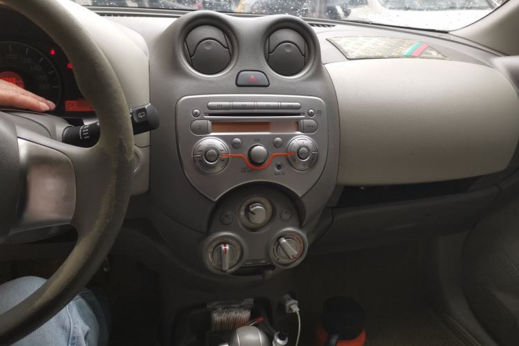 Used Nissan March 2015 1.5L Automatic E-Xuan Edition Audio And AC Panel