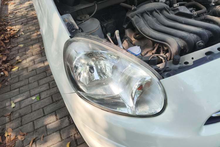 Used Nissan March 2015 1.5L Automatic E-Xuan Edition Exterior 6