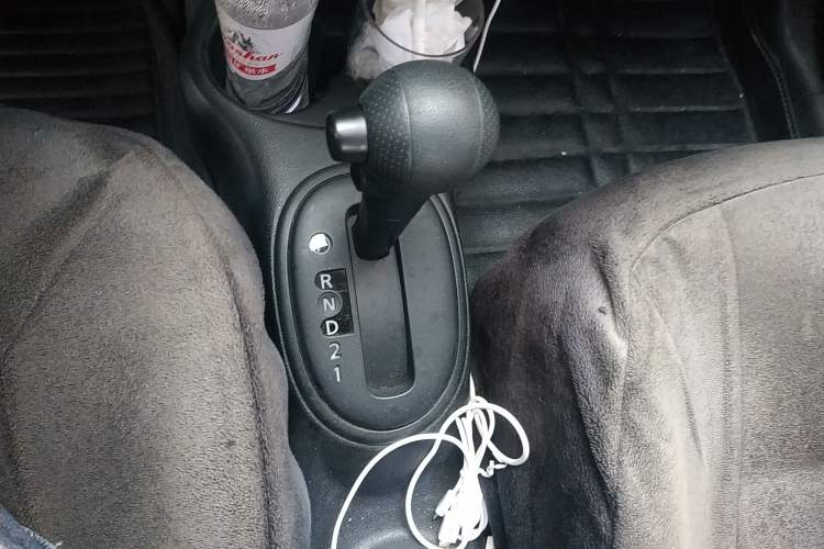 Used Nissan March 2015 1.5L Automatic Easy Edition Gear Lever