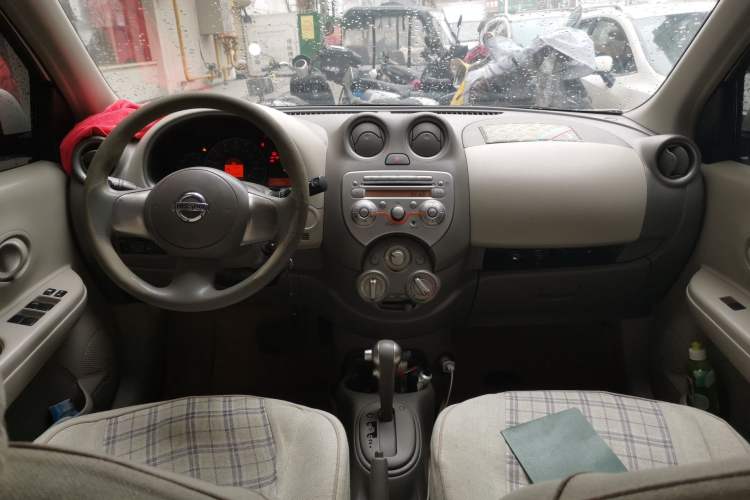 Used Nissan March 2015 1.5L Automatic E-Xuan Edition Interior 2