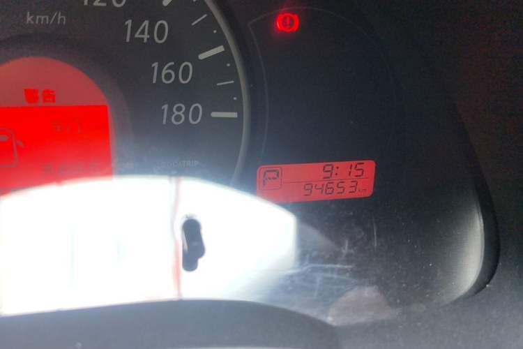 Used Nissan March 2015 1.5L Automatic E-Xuan Edition Odometer Close Up