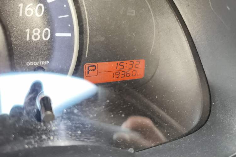 Used Nissan March 2015 1.5L Automatic E-Xuan Edition Odometer Close Up