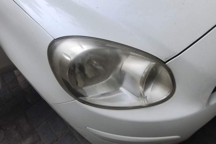 Used Nissan March 2015 1.5L Automatic E-Xuan Edition Right Front Headlight