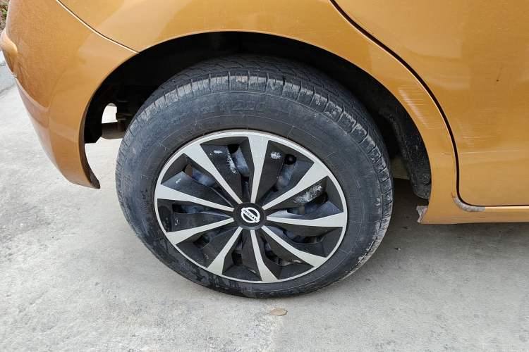 Used Nissan March 2015 1.5L Automatic E-Xuan Edition Exterior 4