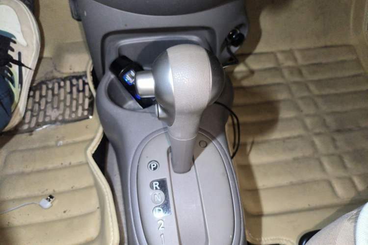 Used Nissan March 2015 1.5L Automatic E-Xuan Edition Gear Lever