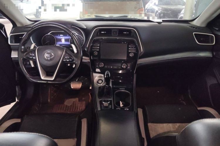 Used Nissan Maxima 2016 2.5L XV Ultimate Edition Center Console