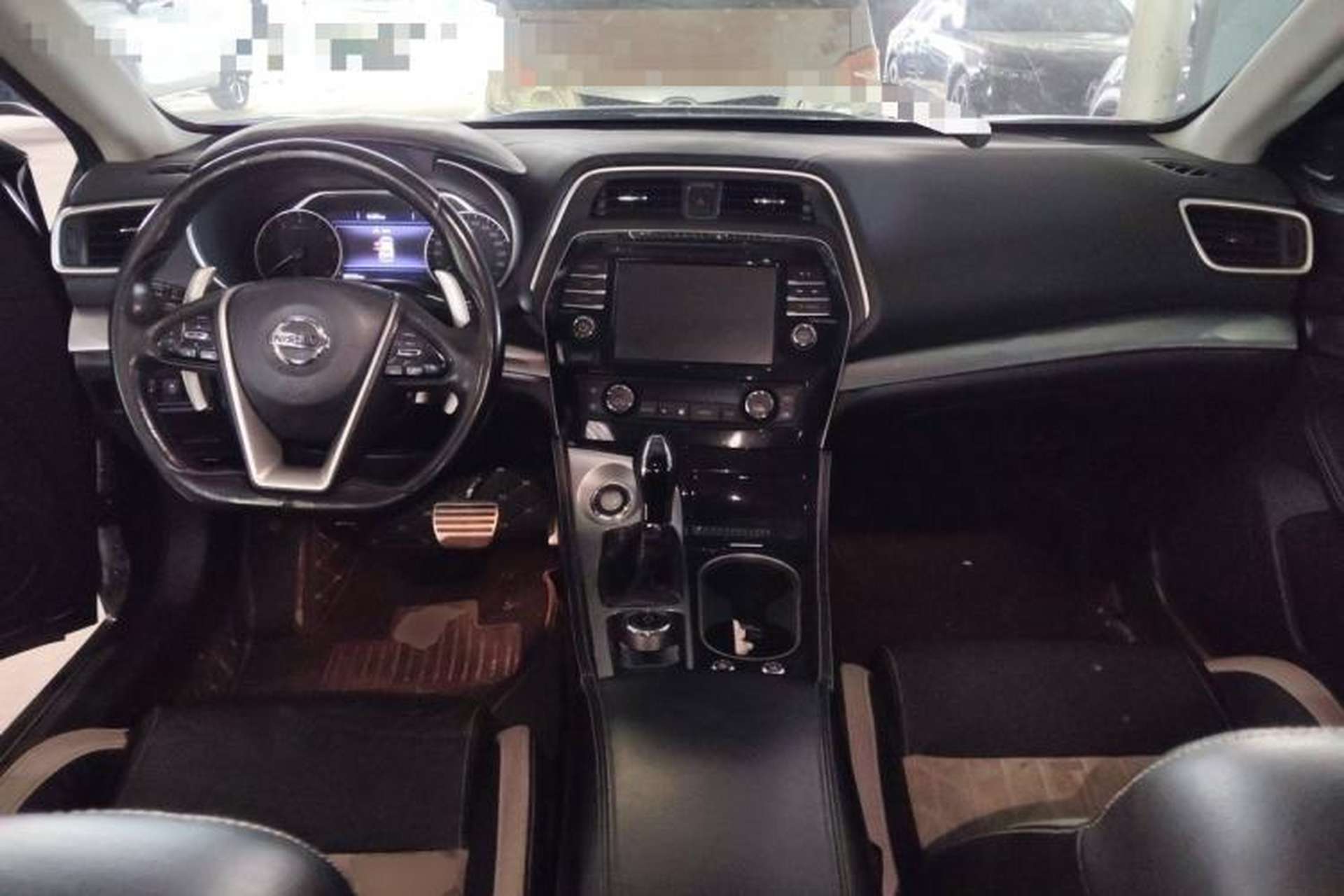 Used Nissan Maxima 2016 2.5L XV Ultimate Edition Center Console