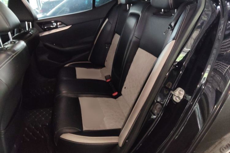 Used Nissan Maxima 2016 2.5L XV Ultimate Edition Left Rear Seat