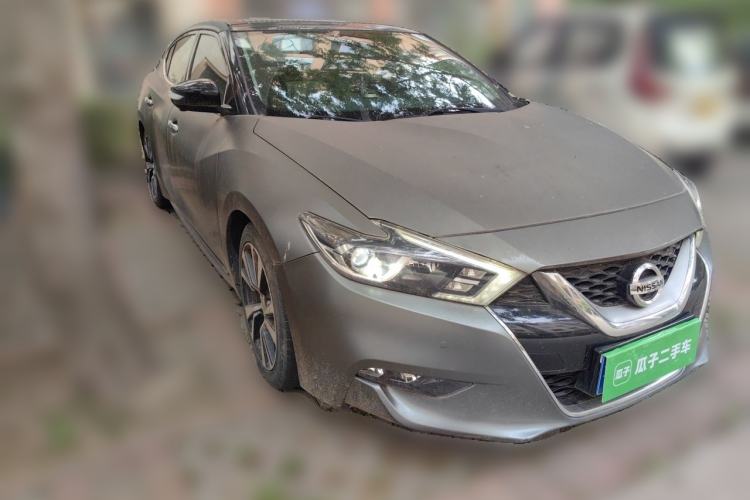 Used Nissan Maxima 2016 2.5L XL Luxury Edition Front Right 45 Deg