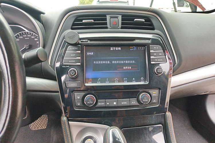 Used Nissan Maxima 2016 2.5L XL Luxury Edition Audio And AC Panel