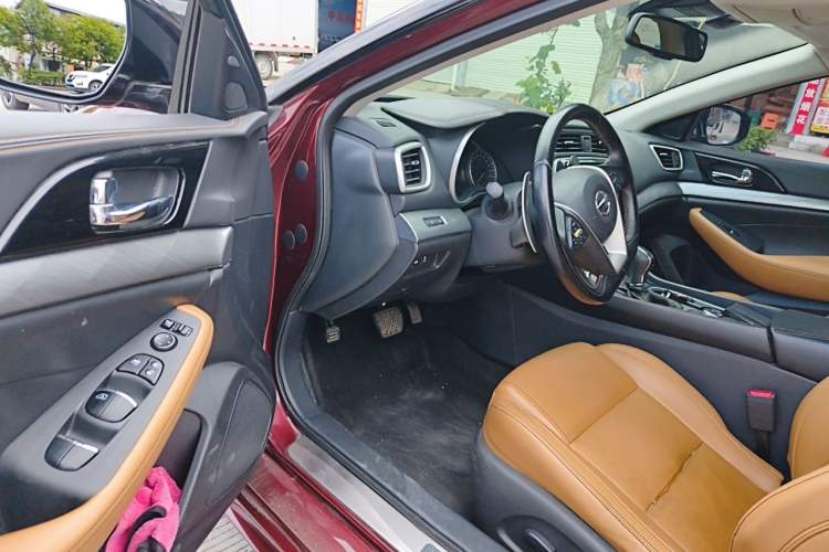 Used Nissan Maxima 2016 2.5L XL Luxury Edition Driver Seat