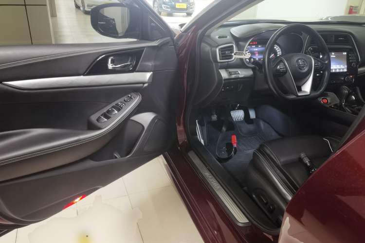 Used Nissan Maxima 2016 2.5L XL Luxury Edition Driver Seat