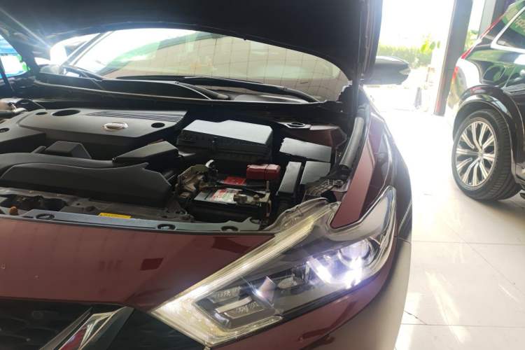 Used Nissan Maxima 2016 2.5L XL Luxury Edition Engine Bay Left