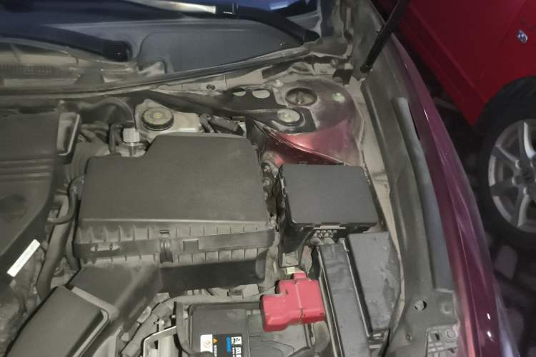 Used Nissan Maxima 2016 2.5L XV Ultimate Edition Engine Bay Left