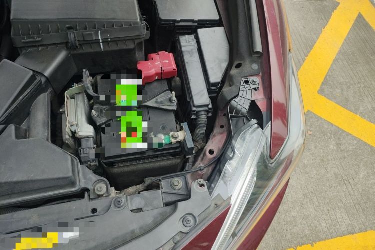 Used Nissan Maxima 2016 2.5L XV Ultimate Edition Engine Bay Left
