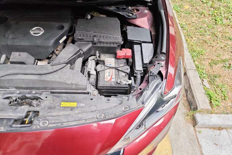 Used Nissan Maxima 2016 2.5L XL Luxury Edition Engine Bay Left