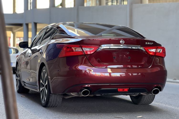 Used Nissan Maxima 2016 2.5L XV Ultimate Edition Exterior 2