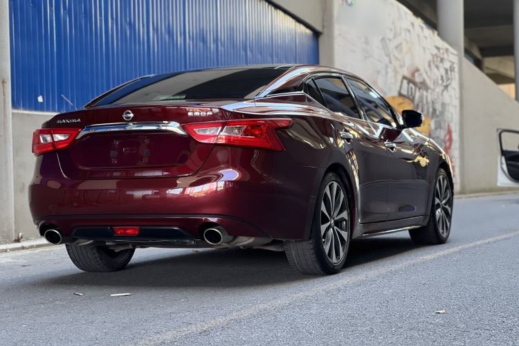 Used Nissan Maxima 2016 2.5L XV Ultimate Edition Exterior 4