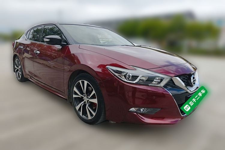 Used Nissan Maxima 2016 2.5L XL Luxury Edition Front Right 45 Deg
