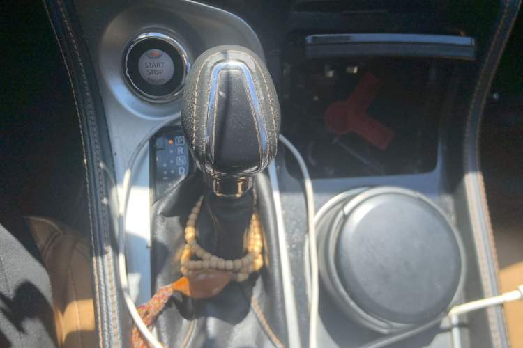 Used Nissan Maxima 2016 2.5L XL Luxury Edition Gear Lever