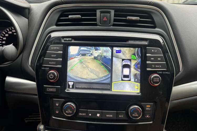 Used Nissan Maxima 2016 2.5L XV Ultimate Edition Interior 6