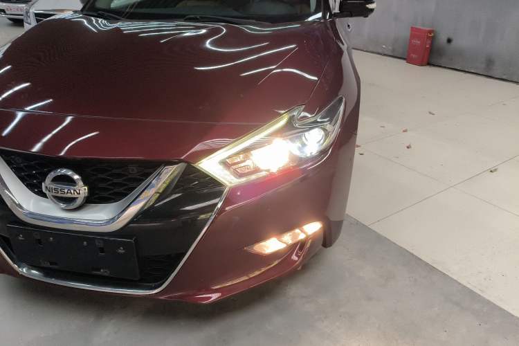 Used Nissan Maxima 2016 2.5L XV Ultimate Edition Left Front Headlight