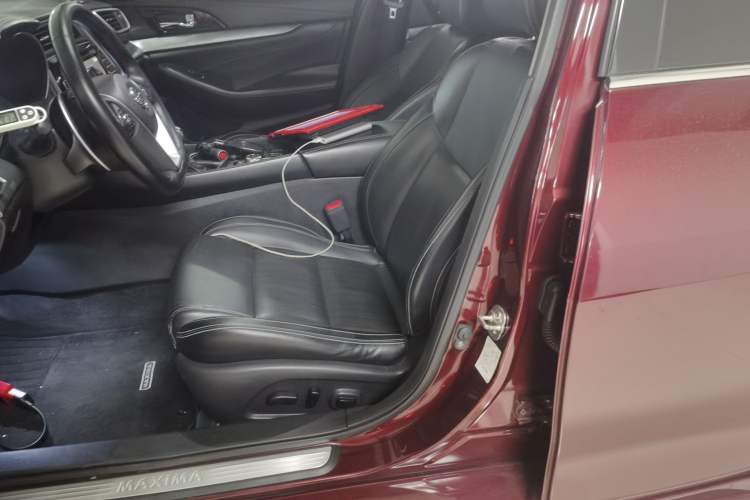 Used Nissan Maxima 2016 2.5L XL Luxury Edition Left Front Seat