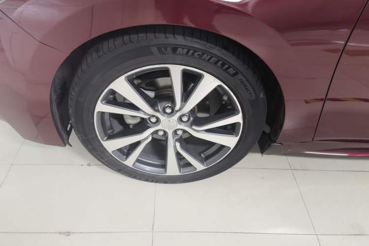 Used Nissan Maxima 2016 2.5L XL Luxury Edition Left Front Wheel Hub