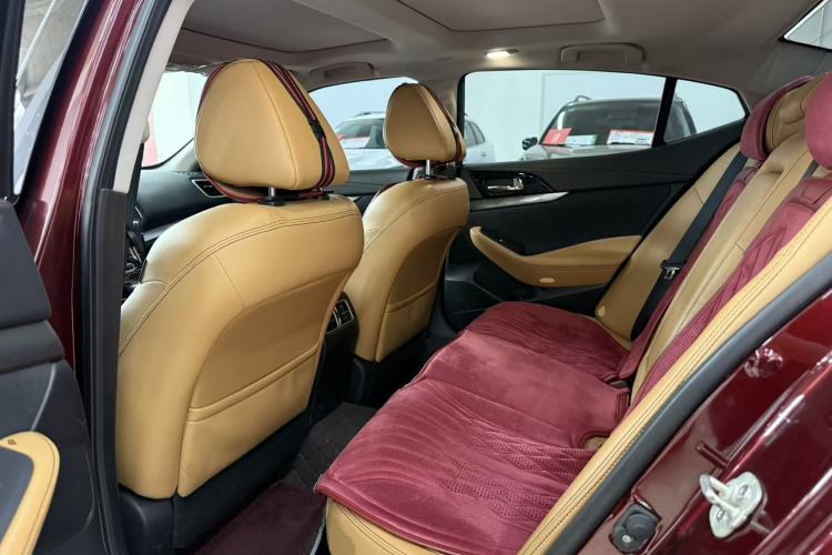 Used Nissan Maxima 2016 2.5L XV Ultimate Edition Left Rear Seat