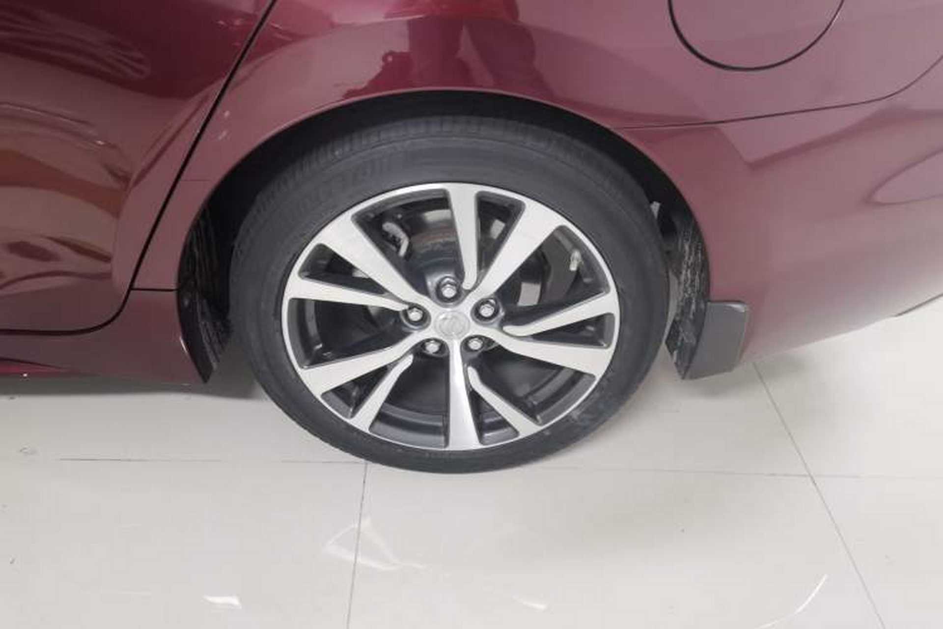 Used Nissan Maxima 2016 2.5L XL Luxury Edition Left Rear Wheel Hub