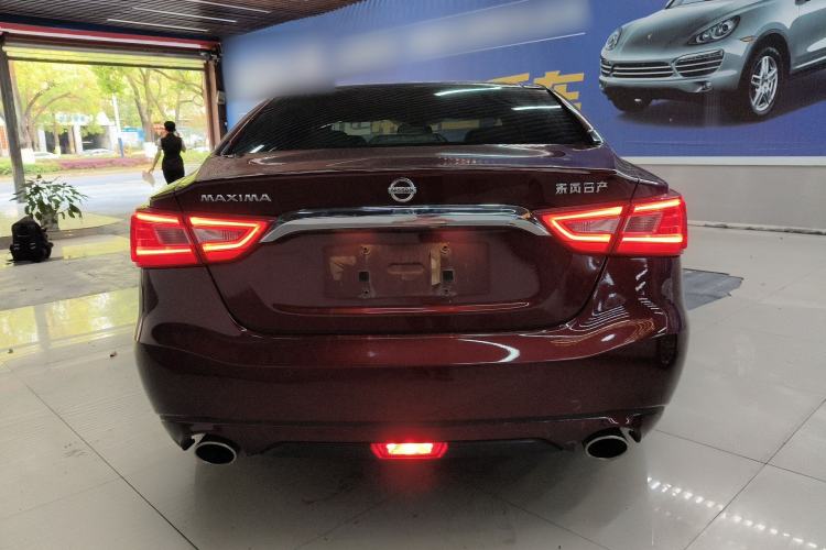 Used Nissan Maxima 2016 2.5L XV Ultimate Edition Rear