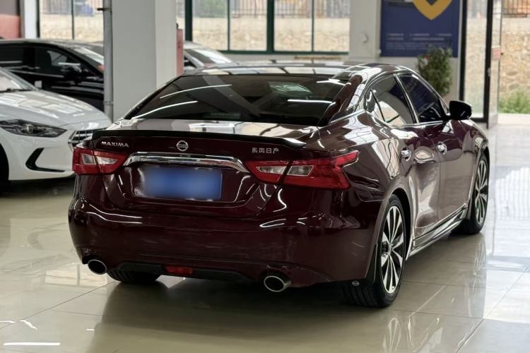 Used Nissan Maxima 2016 2.5L XV Ultimate Edition Rear Right 45 Deg