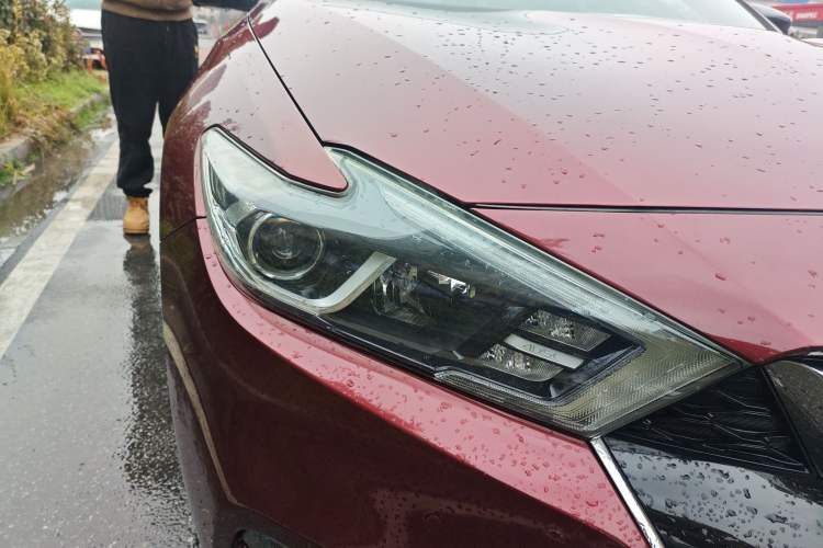 Used Nissan Maxima 2016 2.5L XL Luxury Edition Right Front Headlight