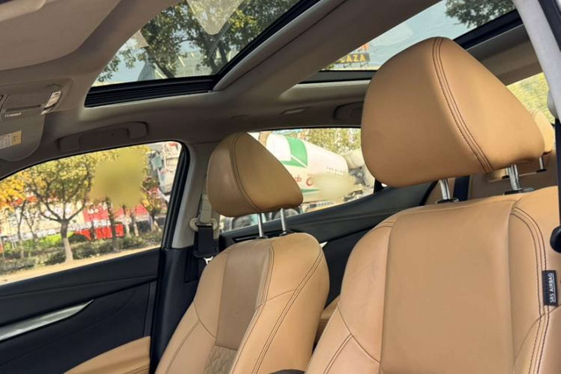 Used Nissan Maxima 2016 2.5L XV Ultimate Edition Right Front Seat