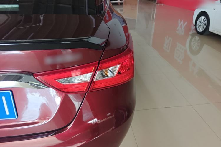 Used Nissan Maxima 2016 2.5L XV Ultimate Edition Right Rear Taillight