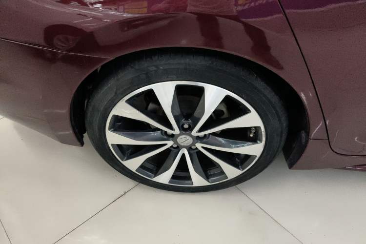 Used Nissan Maxima 2016 2.5L XV Ultimate Edition Right Rear Wheel Hub