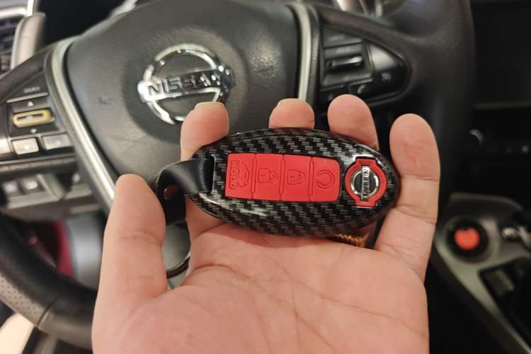Used Nissan Maxima 2016 2.5L XV Ultimate Edition Vehicle Key