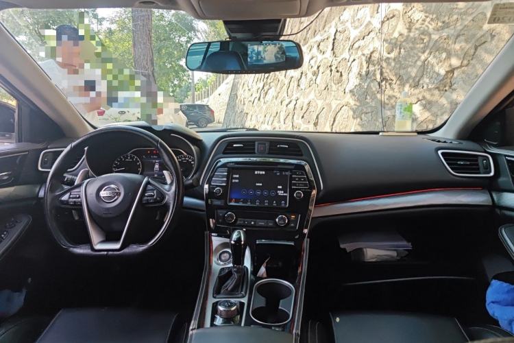 Used Nissan Maxima 2016 2.5L XL Luxury Edition Center Console