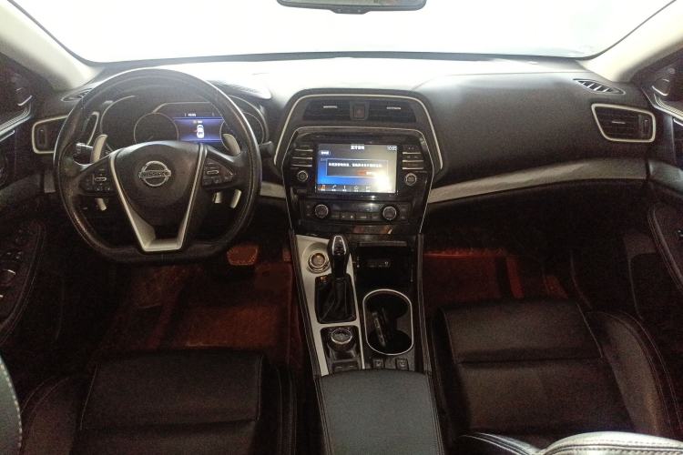 Used Nissan Maxima 2016 2.5L XL Luxury Edition Center Console