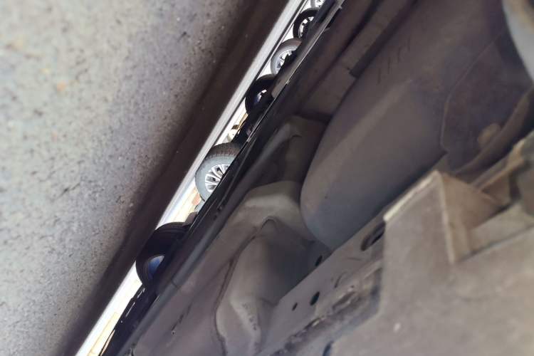 Used Nissan Maxima 2016 2.5L XV Ultimate Edition Chassis Rear Right