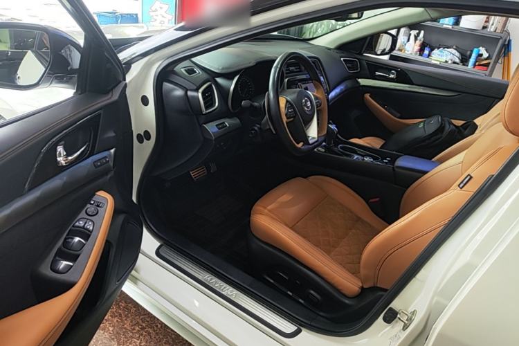 Used Nissan Maxima 2016 2.5L XV Ultimate Edition Driver Seat