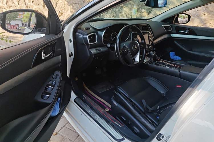 Used Nissan Maxima 2016 2.5L XL Luxury Edition Driver Seat