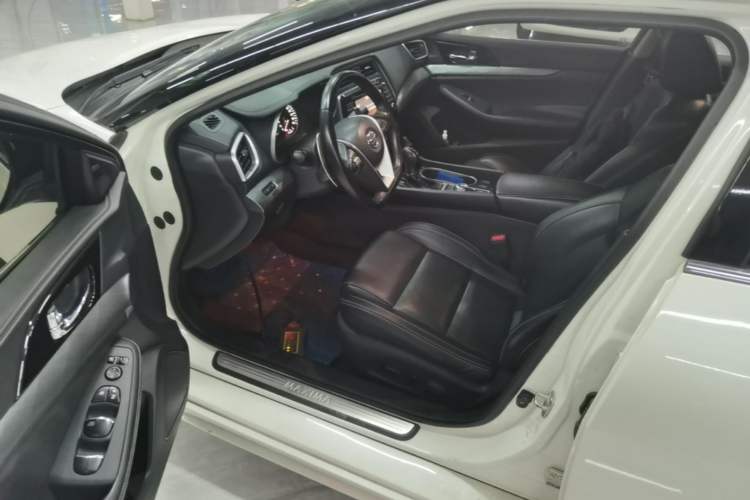 Used Nissan Maxima 2016 2.5L XL Luxury Edition Driver Seat