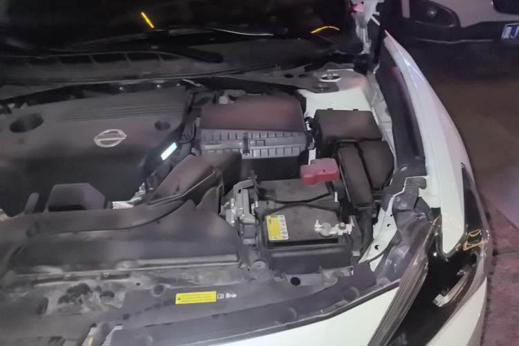 Used Nissan Maxima 2016 2.5L XV Ultimate Edition Engine Bay Left