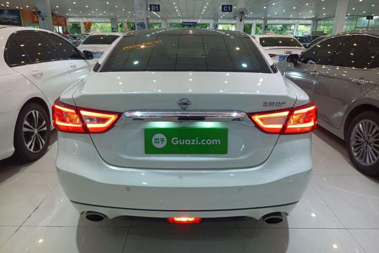 Used Nissan Maxima 2016 2.5L XL Luxury Edition Exterior 4