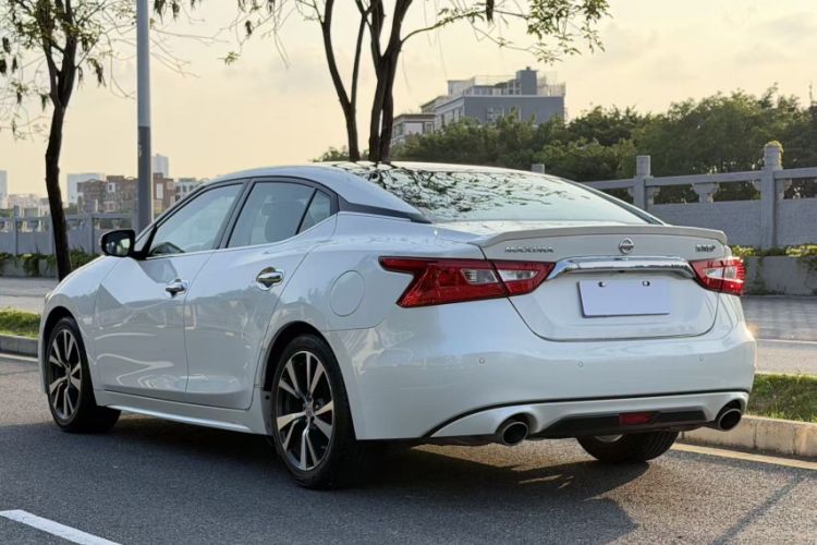 Used Nissan Maxima 2016 2.5L XL Luxury Edition Exterior 4