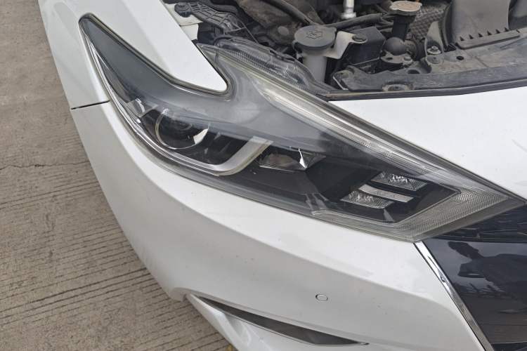 Used Nissan Maxima 2016 2.5L XV Ultimate Edition Exterior 6